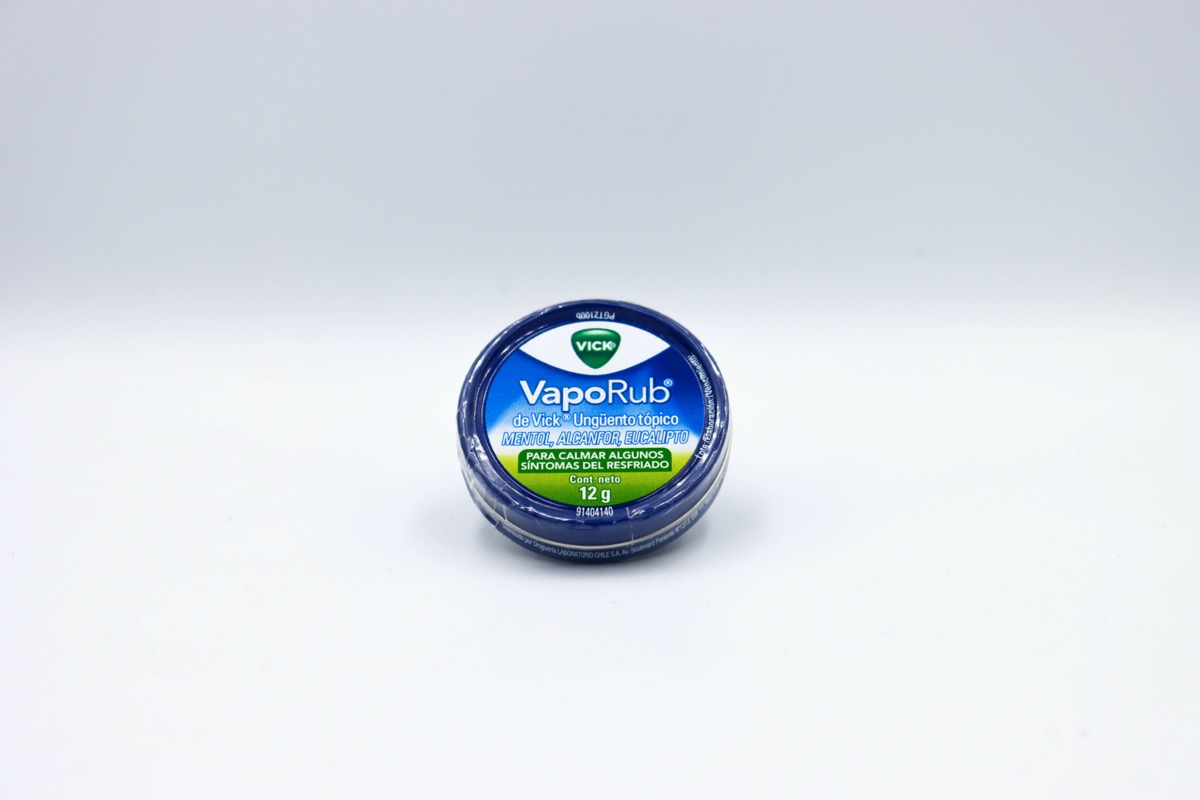 75046330 VAPORUB UNGUENTO 12 G